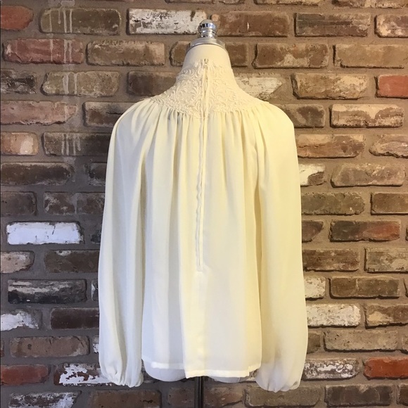 JAFF BY CAROL ANDERSON Vintage Cream Lace Neck Long Sleeve Blouse Top - Picture 3 of 6